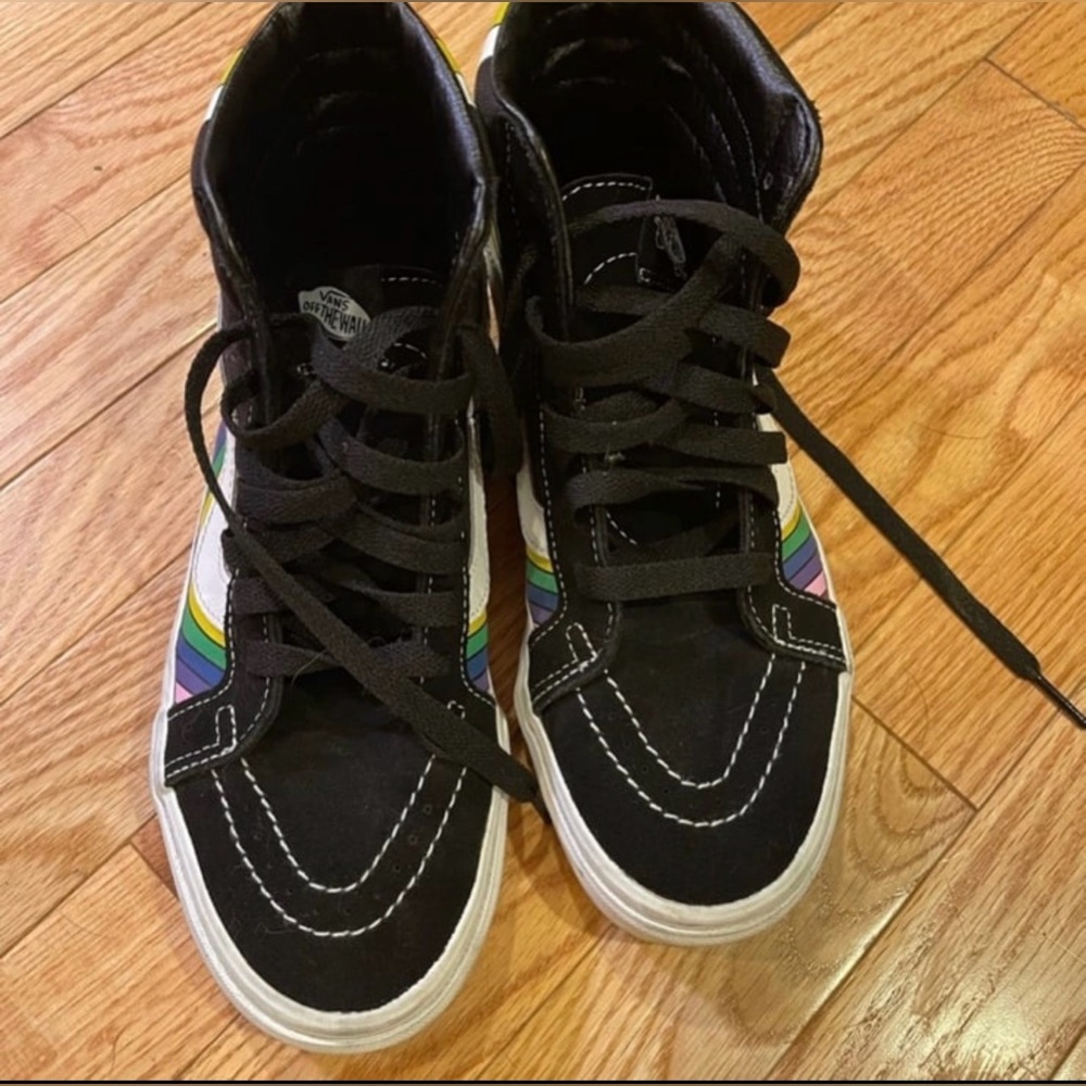 Vans high top skaters